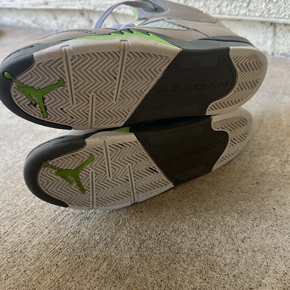 Jordan Retro Neon Green and Gray sneakers - Picture 5 of 6